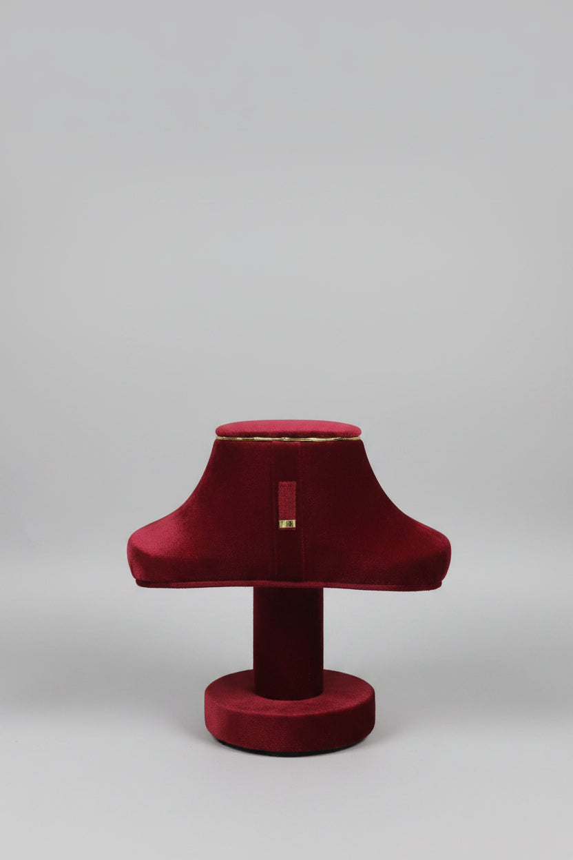 Suede Choker Stand