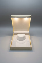 highneck spade led